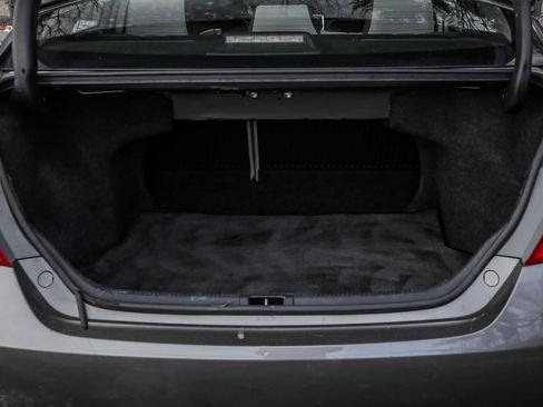 Used 2015 Toyota Camry XSE image 18