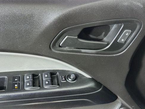 Used 2018 Chevrolet Colorado W/T w/ WT Convenience Package RWD image 22