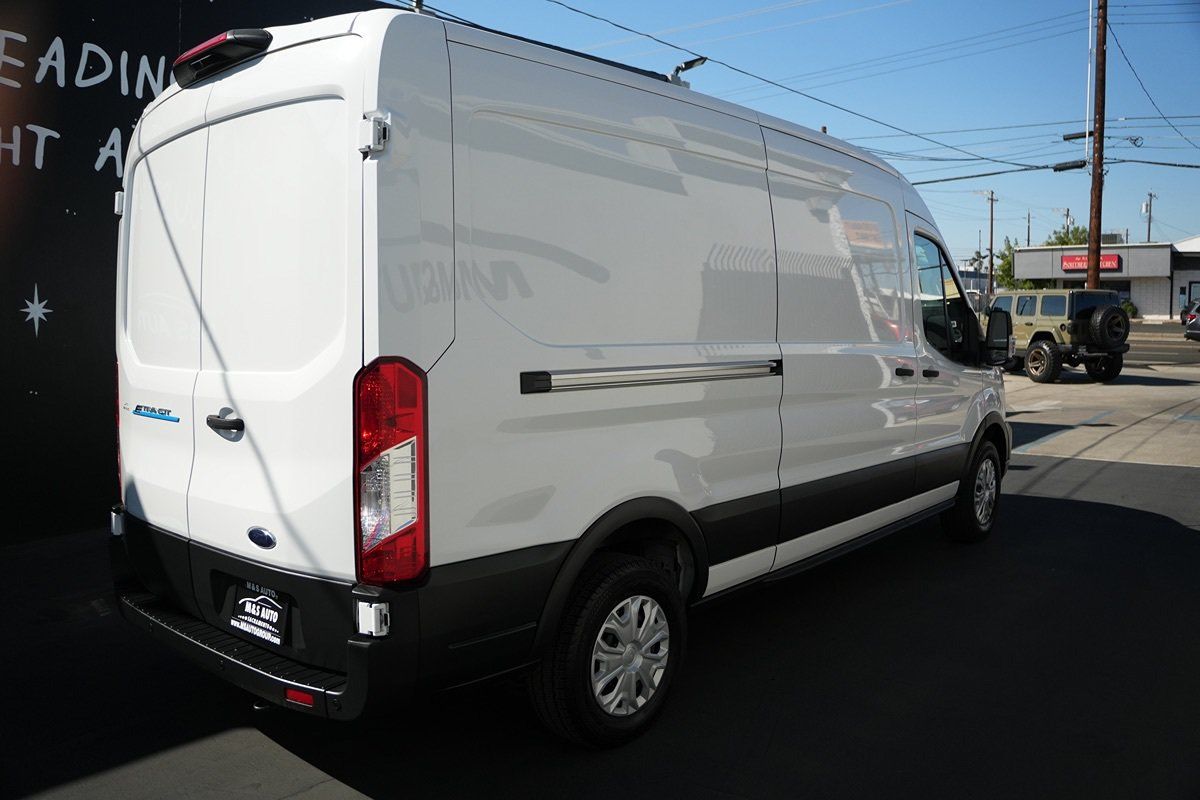Used 2023 Ford E-Transit Medium Roof RWD image 16