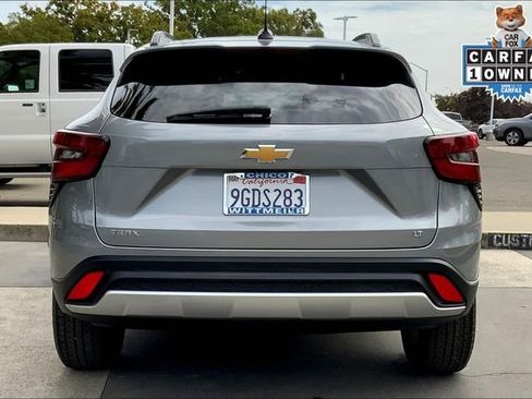 Used 2024 Chevrolet Trax LT w/ Driver Confidence Package image 4