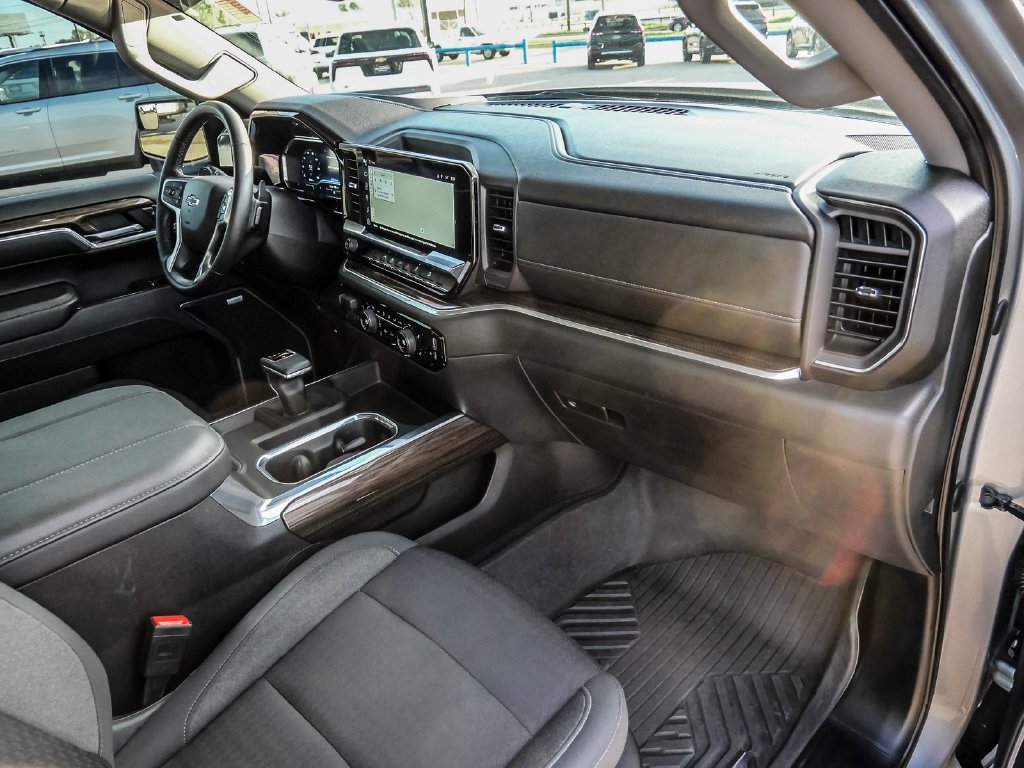 Used 2023 Chevrolet Silverado 1500 RST w/ Convenience Package II AWD/4WD image 15