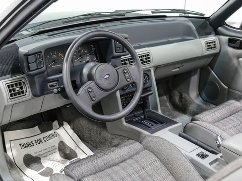 Used 1989 Ford Mustang LX image 16
