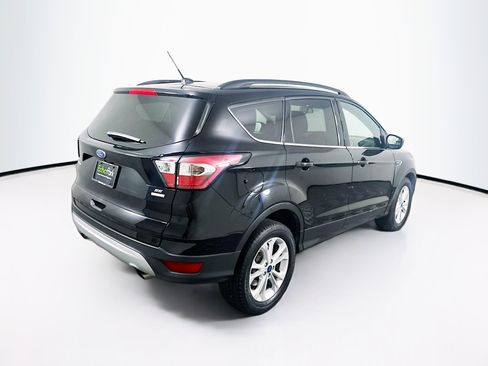 Used 2017 Ford Escape SE w/ Equipment Group 201A image 9