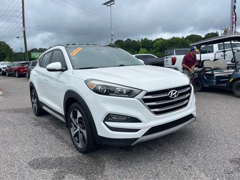 Used 2017 Hyundai Tucson Value FWD image 3