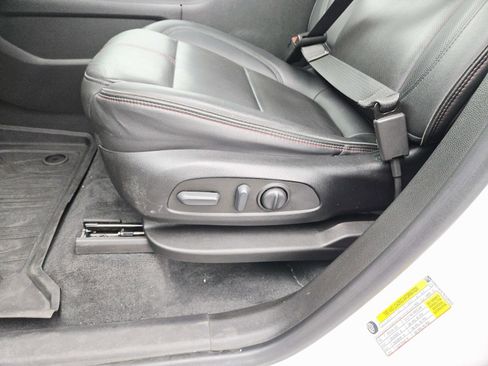 Used 2022 Chevrolet Traverse RS w/ LPO, Floor Liner Package image 42