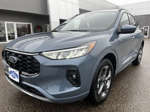 Used 2024 Ford Escape ST-Line Select w/ Tech Pack #1 image 2