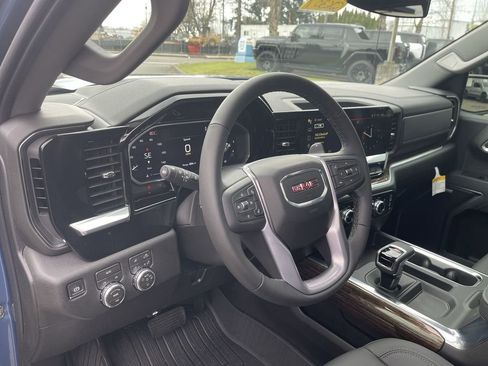 New 2026 GMC Sierra 1500 Elevation w/ Elevation Premium Package AWD/4WD image 10