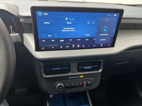 New 2025 Ford Maverick XLT w/ XLT Luxury Package AWD/4WD image 15