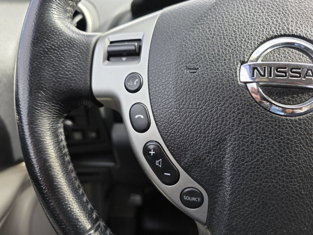 Used 2013 Nissan Rogue SL AWD/4WD image 30
