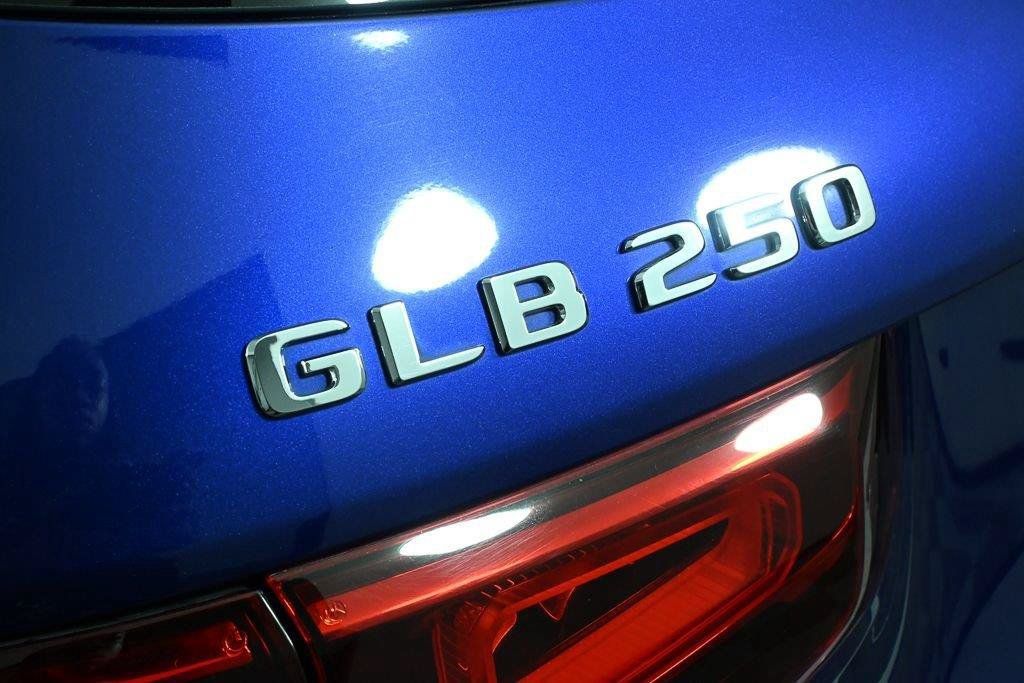 Certified 2021 Mercedes-Benz GLB 250 4MATIC image 27