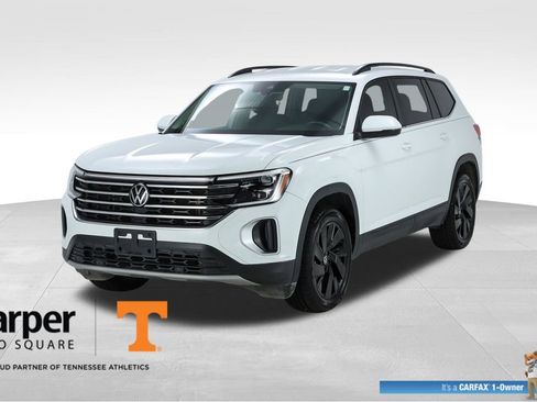 Used 2024 Volkswagen Atlas SE image 1