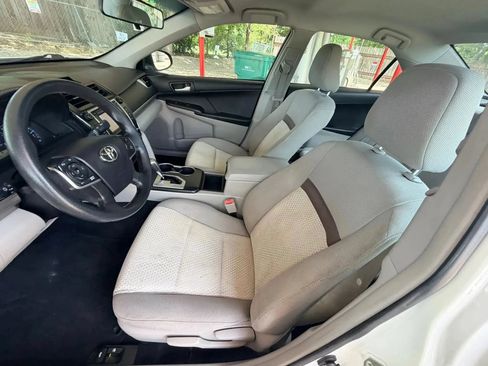 Used 2014 Toyota Camry FWD image 15