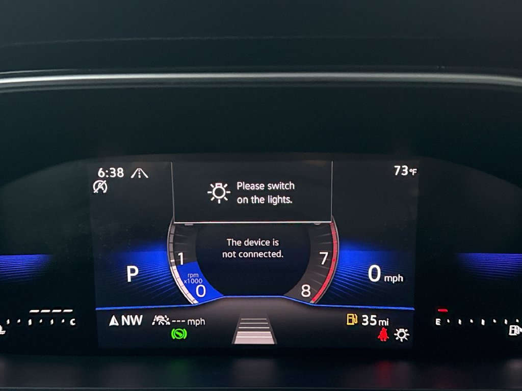 Used 2025 Volkswagen Taos SE w/ Panoramic Sunroof Package AWD/4WD image 10
