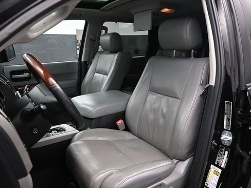 Used 2015 Toyota Sequoia Platinum w/ Four Season Floor Mat Package image 22