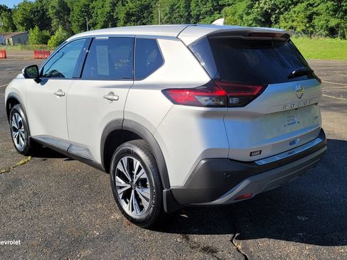Used 2021 Nissan Rogue SV FWD image 9