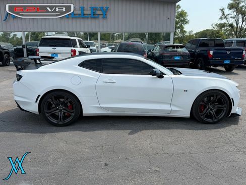 Used 2022 Chevrolet Camaro SS RWD image 8