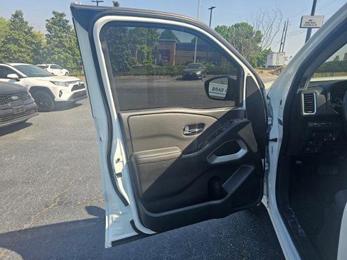 Used 2024 Nissan Frontier SV w/ SV Convenience Package RWD image 54