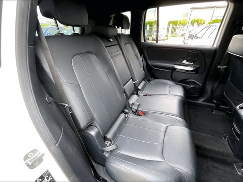 Used 2023 Mercedes-Benz EQB 300 4MATIC w/ Exclusive Package image 19