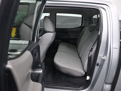 Used 2020 Toyota Tacoma SR w/ SR Convenience Package image 31