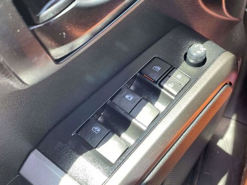 Used 2023 Toyota Tacoma SR5 AWD/4WD image 23