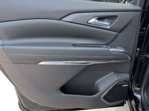 New 2026 Chevrolet Traverse High Country w/ LPO, Floor Liner Package image 10