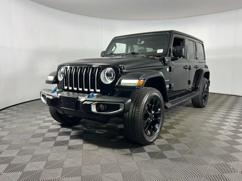 Used 2023 Jeep Wrangler Unlimited Sahara w/ Cold Weather Group image 2