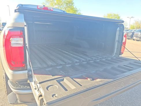 Used 2023 GMC Canyon Denali AWD/4WD image 18