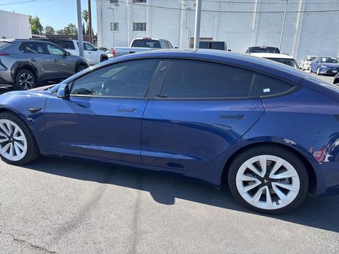 Used 2022 Tesla Model 3 Long Range AWD/4WD image 7