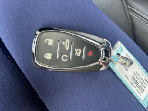 Used 2018 Chevrolet Camaro LT image 29