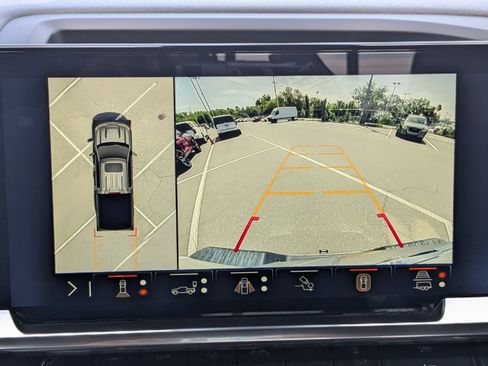 Used 2024 Chevrolet Silverado 1500 LTZ w/ Technology Package image 21