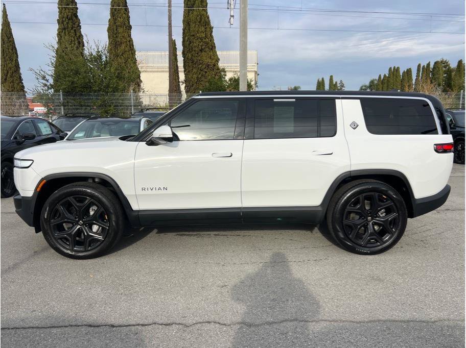 Used 2023 Rivian R1S Adventure Dual AWD/4WD image 8