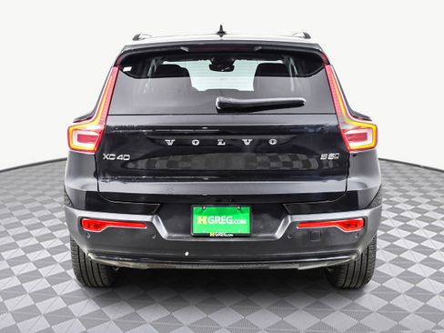 Used 2025 Volvo XC40 B5 Plus image 7