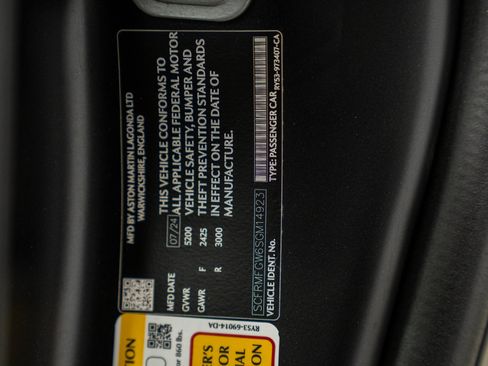 Used 2025 Aston Martin DB12 Convertible RWD image 19