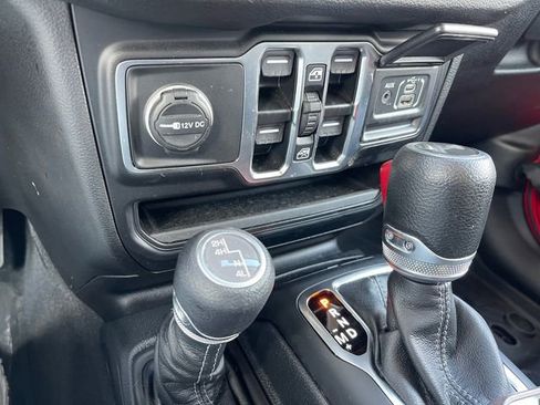 Used 2024 Jeep Wrangler Unlimited Sport AWD/4WD image 21