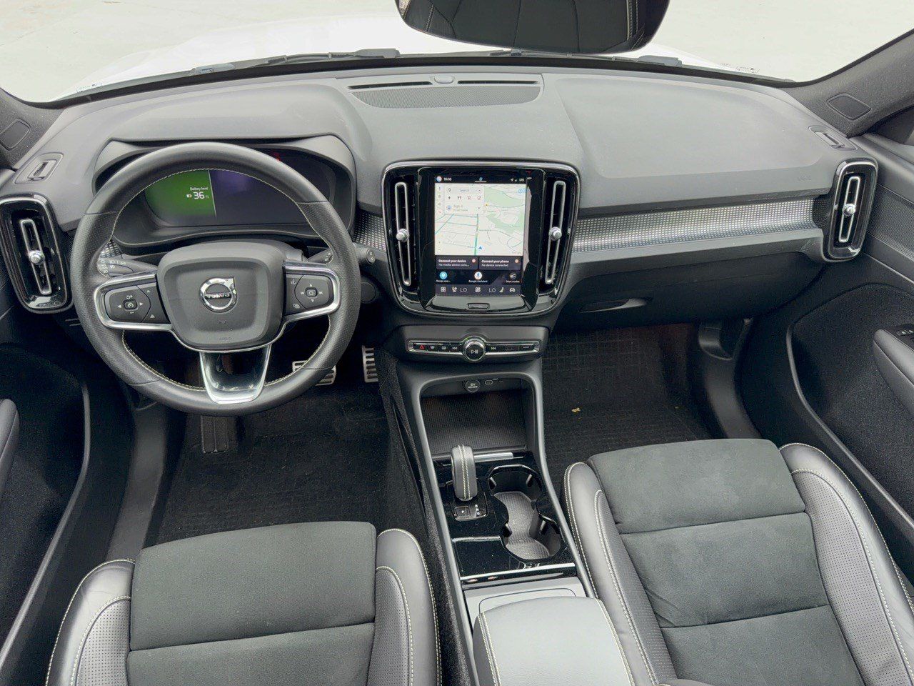 Used 2021 Volvo XC40 P8 Recharge w/ Climate Package AWD/4WD image 17