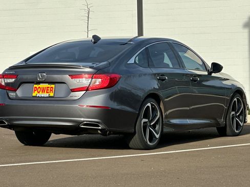 Used 2019 Honda Accord Sport image 4