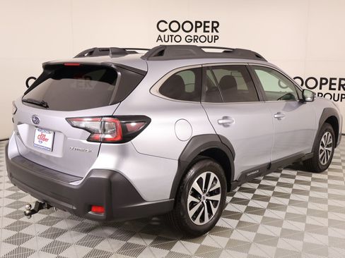 Used 2025 Subaru Outback Premium AWD/4WD image 21