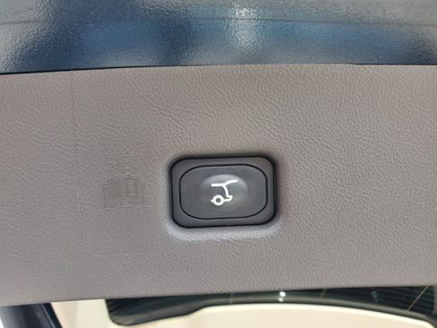 Used 2022 Lincoln Nautilus Reserve image 9