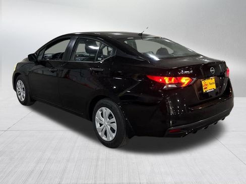 Used 2025 Nissan Versa S w/ Trunk Package FWD image 4