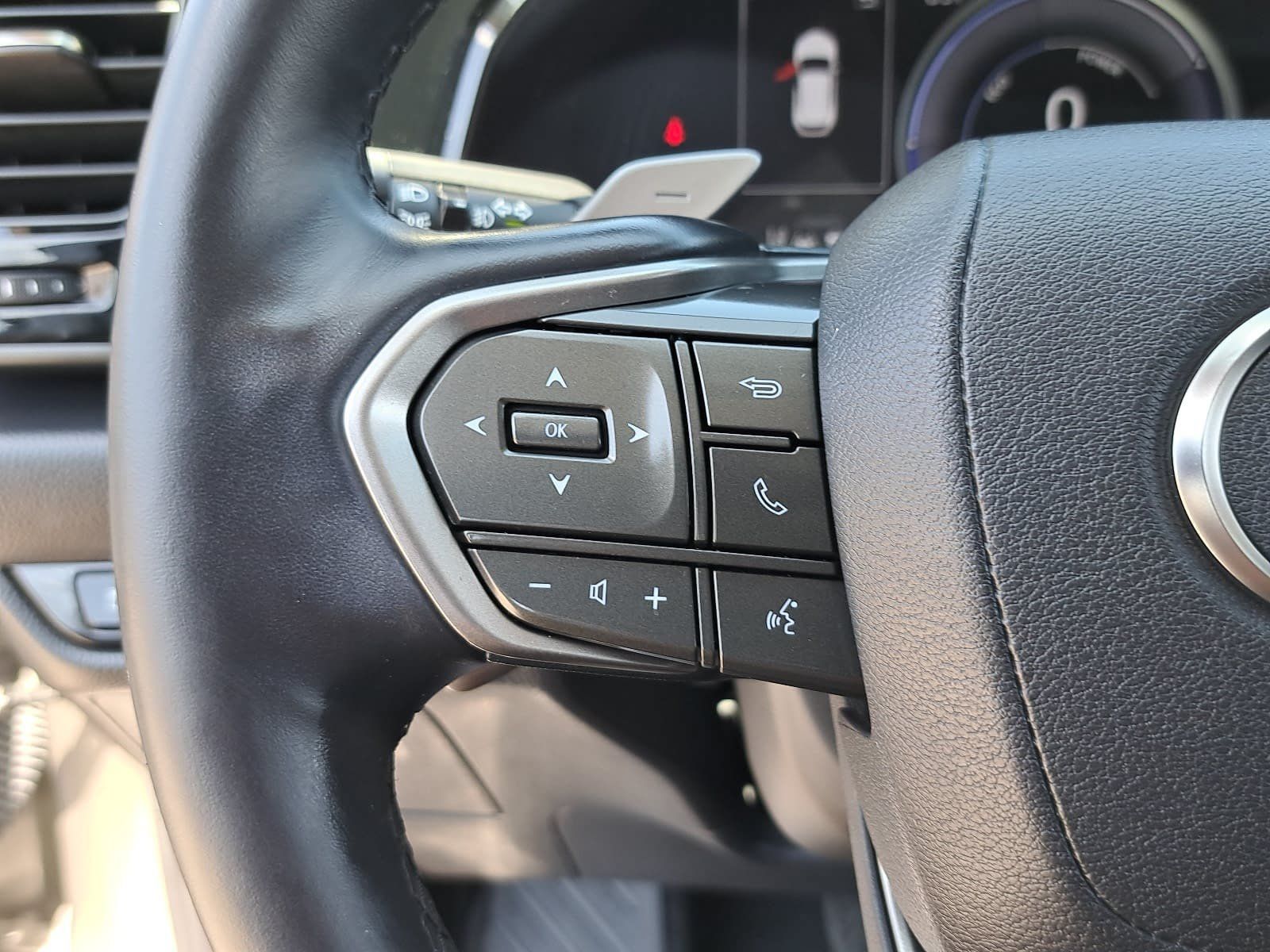 Used 2022 Lexus NX 350h AWD image 18