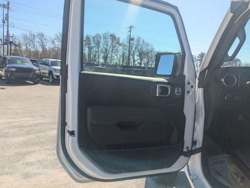 New 2026 Jeep Gladiator Sport AWD/4WD image 14