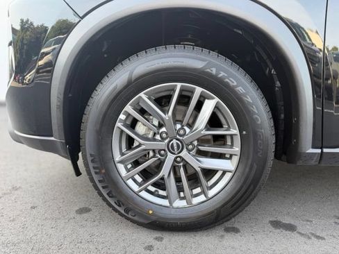 Used 2024 Nissan Rogue S AWD/4WD image 28