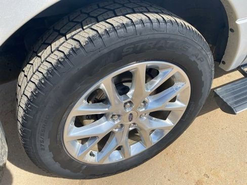 Used 2017 Ford Expedition Limited w/ Equipment Group 301A image 23