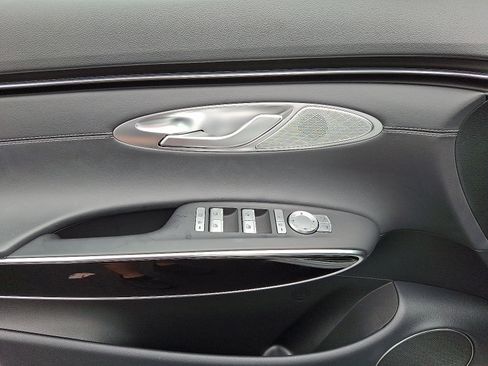 Used 2025 Genesis GV70 2.5T image 12