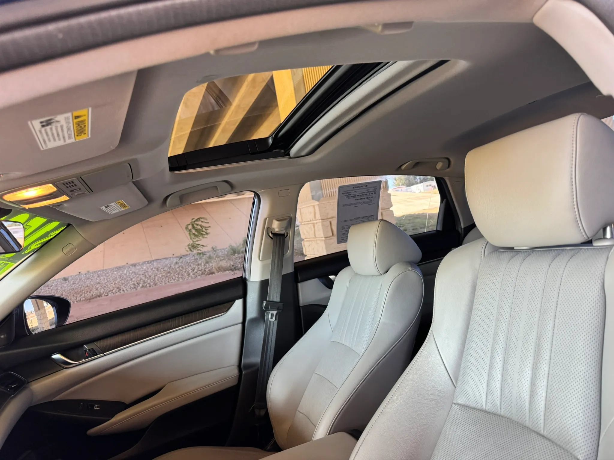Used 2018 Honda Accord Touring image 16
