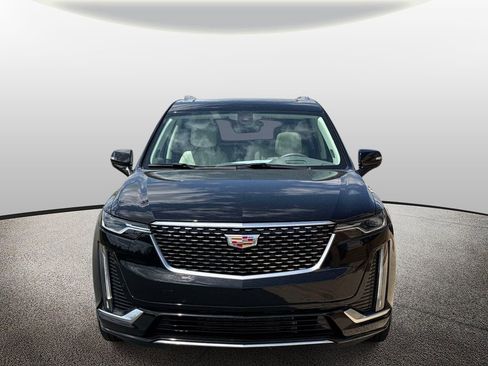 Used 2024 Cadillac XT6 Premium Luxury w/ Technology Package AWD/4WD image 5