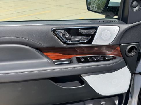Used 2024 Lincoln Navigator L Reserve AWD/4WD image 35