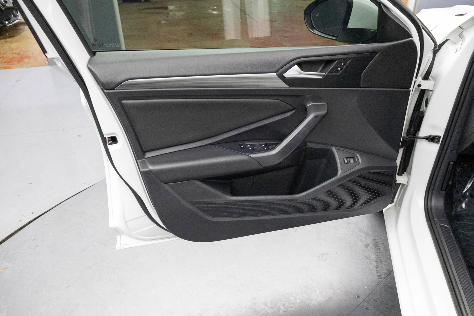Used 2019 Volkswagen Jetta SEL w/ Cold Weather Package FWD image 21