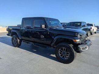 Used 2021 Jeep Gladiator Sport AWD/4WD video 1