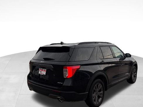 Used 2023 Ford Explorer XLT w/ Equipment Group 202A AWD/4WD image 5